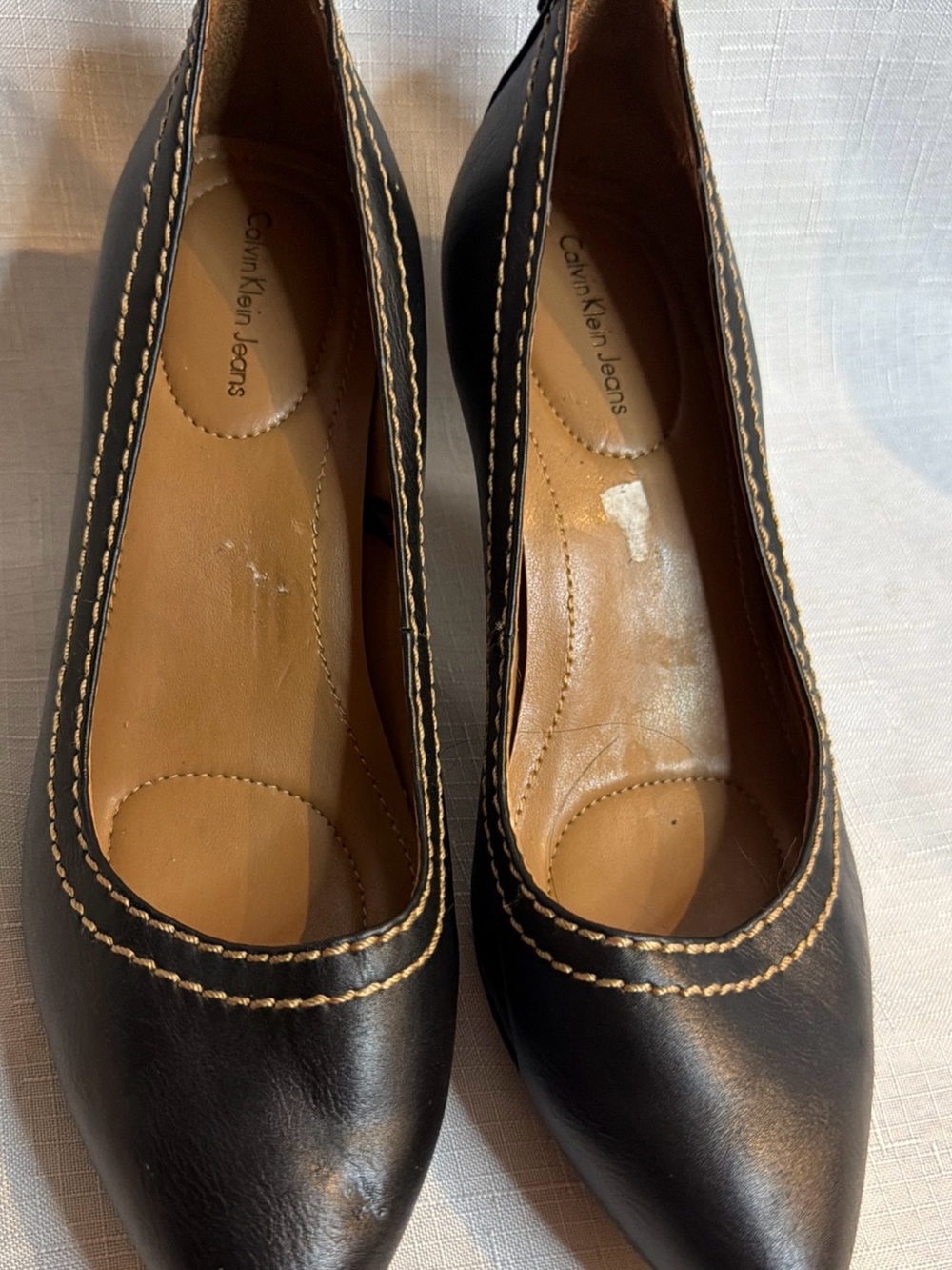 Calvin Klein Jeans Black Leather Pointed-Toe Flats with Contrast Stitching